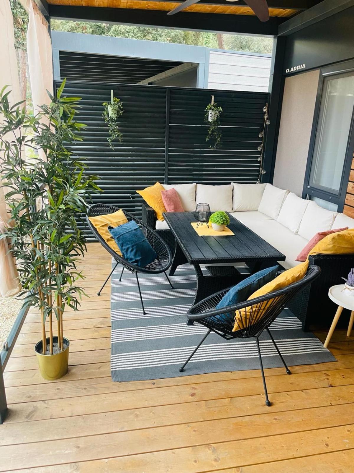 Mobile Home Kailani Nr 121, Camping Porton Biondi Rovinj Exterior foto